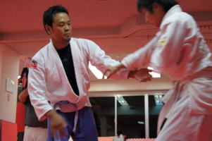 伊丹市 総合格闘技 ブラジリアン柔術 キックボクシング | WKH 和術慧舟會兵庫支部